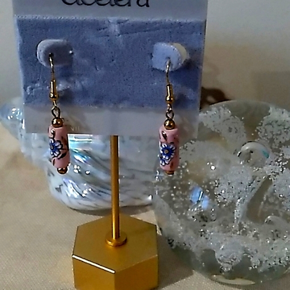 VINTAGE Earrings / Elcelera Pierced Earrings Ceramic Bead / NEW on Original Card - Picture 3 of 13